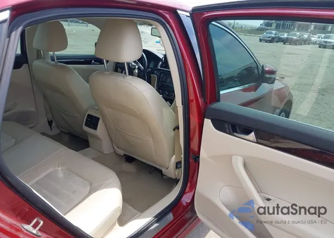 2015 Volkswagen Passat 2.0L Tdi Sel Premium из США, поврежденный, VIN 1VWCV7A3XFC064311